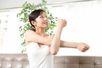 8人の名医が太鼓判！老眼・尿もれ・認知症予防ができる「1分で効果大の0円健康ワザ13」梅雨のいまだからこ…