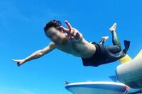 小澤廉、DV報道から「2年間猛省」で復帰宣言も “沖縄満喫”疑惑のインスタ流出で再炎上　マネージャーは批…