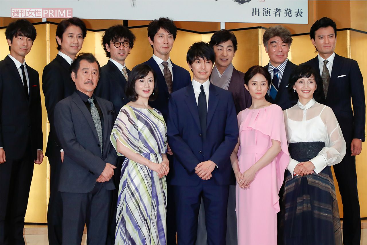 松永久秀役で出演中の『麒麟がくる』では、舞台で鍛えた演技力を存分に発揮している