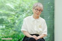 山本周五郎賞受賞作家の朝倉かすみさん、最新作は高齢者読書会がテーマもアクスタなど今どきの文化も反映