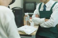 【小売店の25%が犯行増加を実感】相次ぐ“セルフレジ万引き”、ベテランGメンが明かす悪質手口の数々と対…