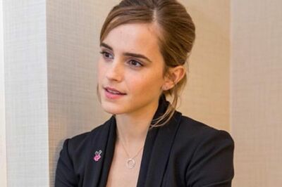 エマ・ワトソンの“ガサツ”行動に8万いいね！ プラダの靴のヒールで氷を砕く姿に「思いきりがよくて推せる…