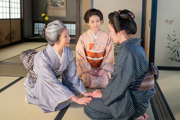 小松原の妹に連れてこられた屋敷で、澪の料理を食べた小松原の母から言われたこととは？　(c)NHK