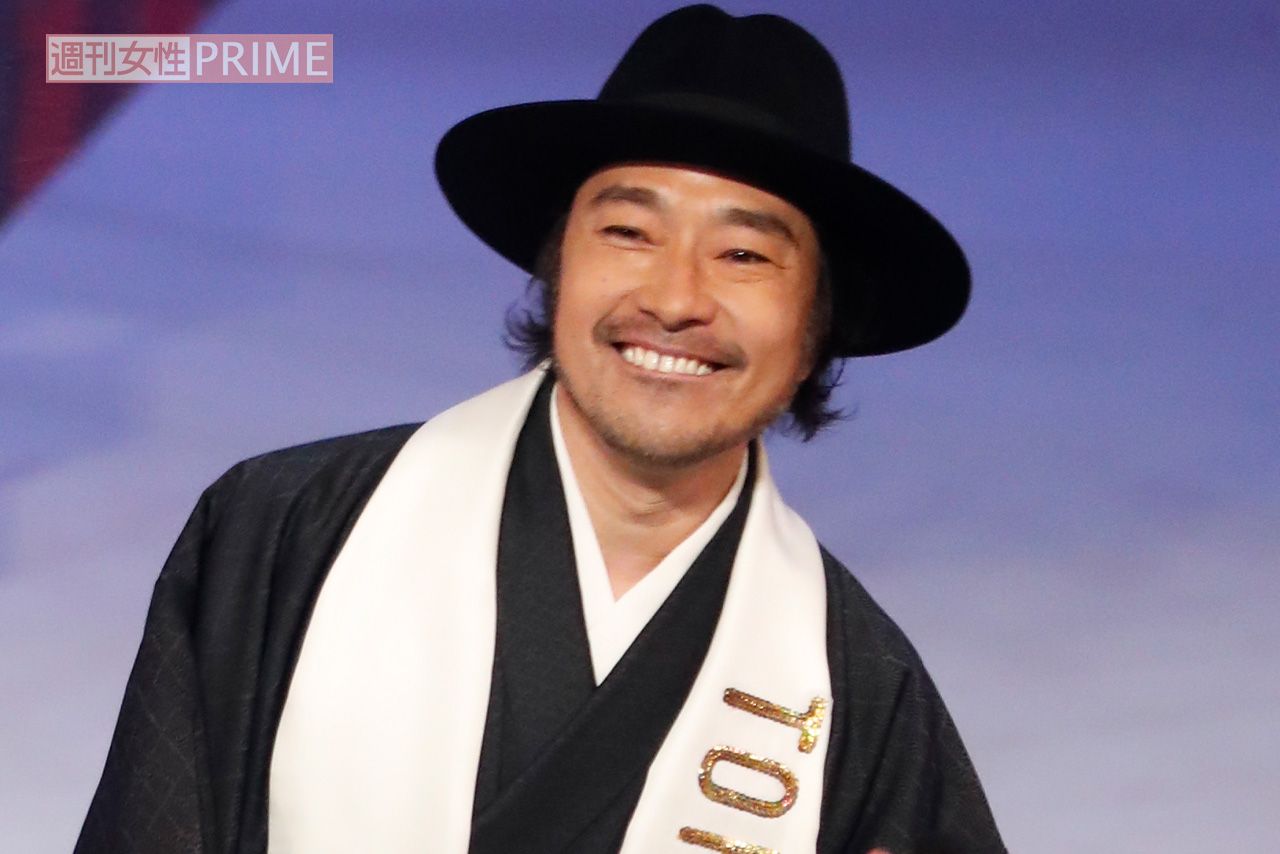 2017年、NHK紅白歌合戦に出演したトータス松本