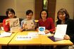 プロジェクト4団体の左から山本潤さん、中野宏美さん、鎌田華乃子さん、納田さおり市議。数字は署名の賛同者数(4月6日現在)