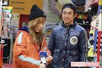 中尾明慶と仲里依紗、量販店を散策中に思わず足を止めたあの“サプリ”