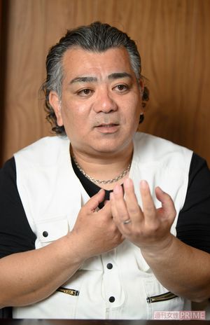 「遺書があった場合、必ず見るかどうかご遺族に聞きます。中には、恨みがつづられ知る必要のない遺書もある」と高江洲さん　（撮影／渡邉智裕）