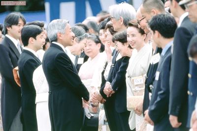 ’96年春の園遊会に招待され、上皇さま、美智子さまと歓談を　撮影／週刊女性写真班