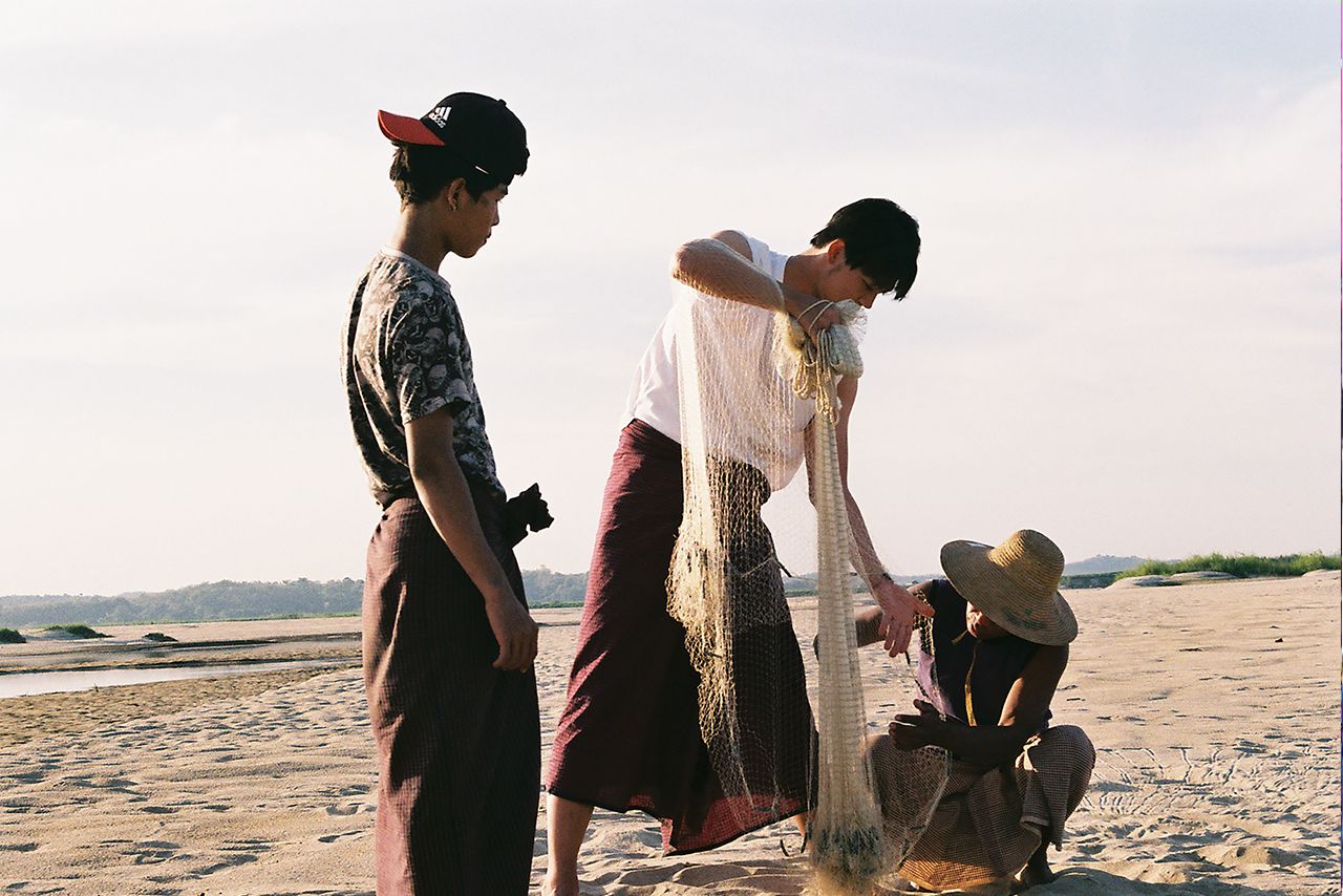 竹内涼真　『世界ウルルン滞在紀SP』(c)MBS