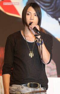 山田裕貴（2011年6月、映画『仮面ライダーオーズ』『海賊船隊ゴーカイジャー』制作発表会見）