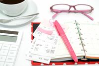 「几帳面なのに貯まらない女」と「ズボラだけど貯まる女」の違いをFPが解説