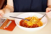 「食べ合わせに気をつけるだけ」話題の“アダムスキー式腸活法”で身体の不調を改善！