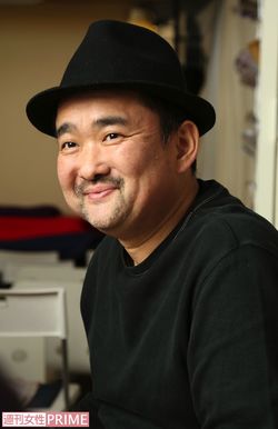 「らくごカフェ」代表の青木伸広さん。近著に『面白いほどよくわかる落語の名作100』（監修・金原亭馬生／日本文芸社）など