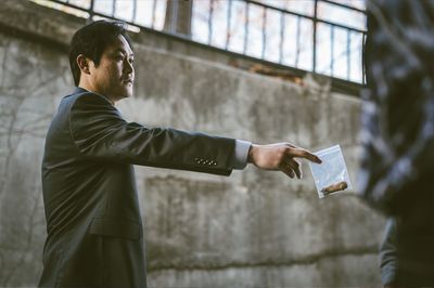 Netflixシリーズ『D.P.－脱走兵追跡官－』独占配信中