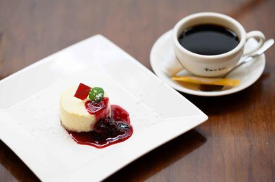 宇田川チーズケーキと宇田川ブレンド