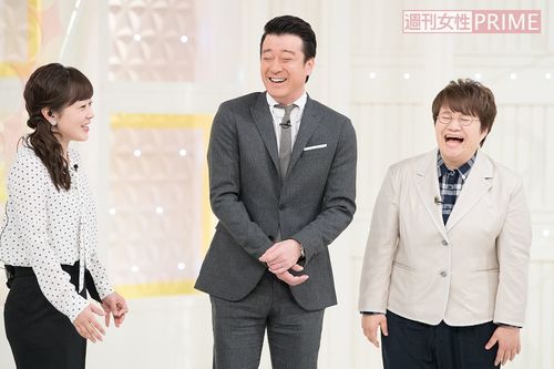 【4】番組MCの加藤浩次との息もピッタリ！「加藤さんはものすごく物知りですし、この話題をこんなふうに斬るんだ、と勉強になることばかりですね」　撮影／渡邉智裕