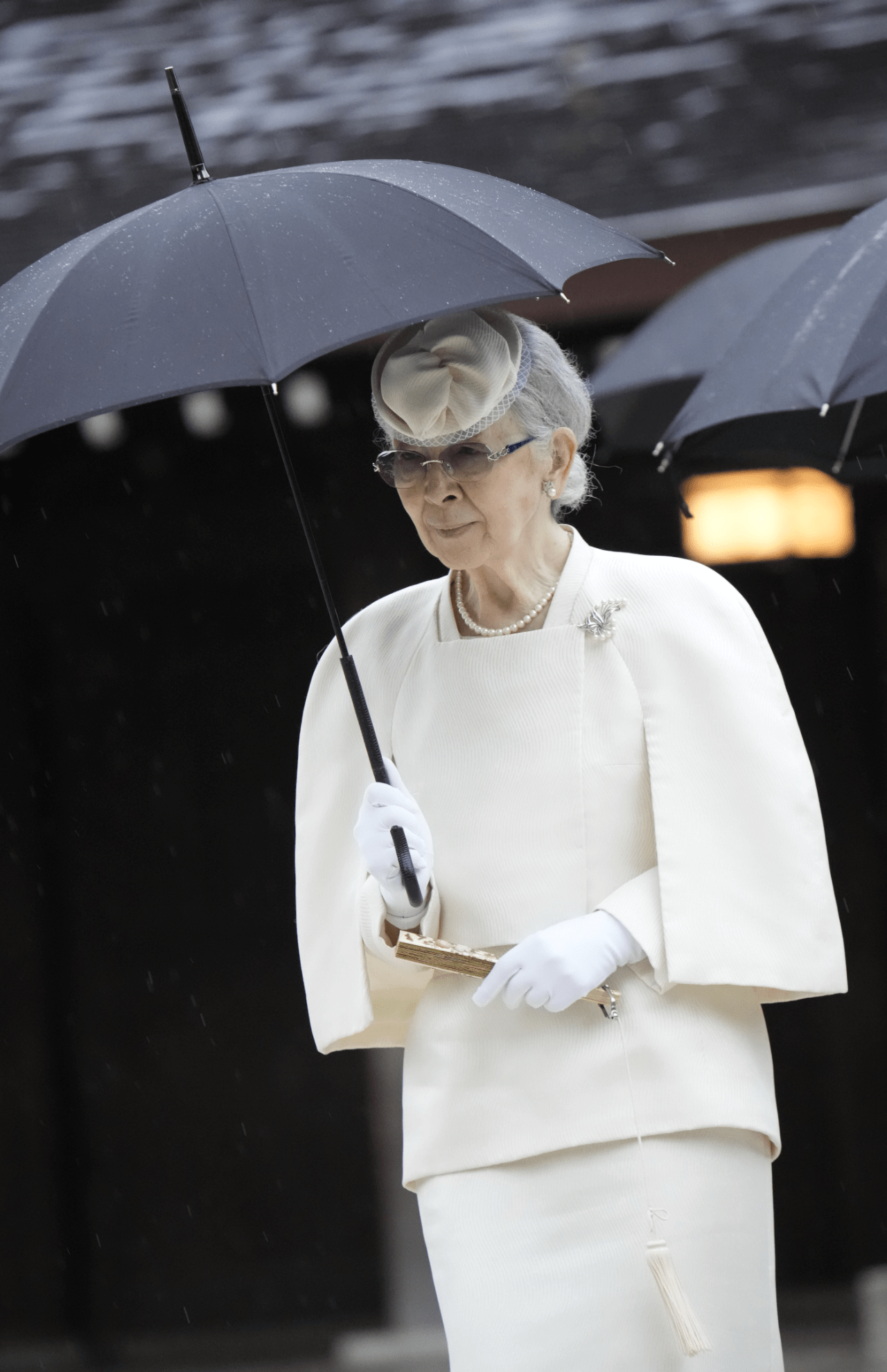 4月9日、美智子さまは昭憲皇太后が祀られる明治神宮を参拝された