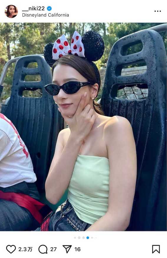 山本由伸が愛用するブランドのサングラスを着用しているNiki（本人のインスタグラムより）