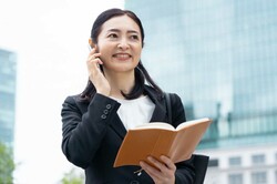 物価高に医療費増加…老後不安を解消!今から身につけたい『稼ぐ力』FPが指南する“三原則”、今後も需要が高い“4つの仕事”も