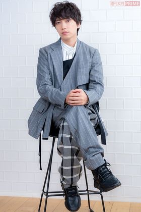 山崎育三郎　撮影／高梨俊浩