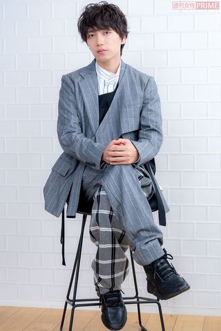 山崎育三郎　撮影／高梨俊浩