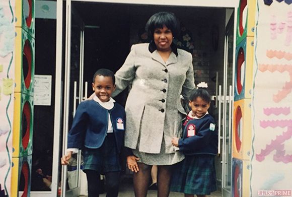 茨城で“地元の子”として過ごした兄とティファニーさん。今は茨城弁を忘れてしまった