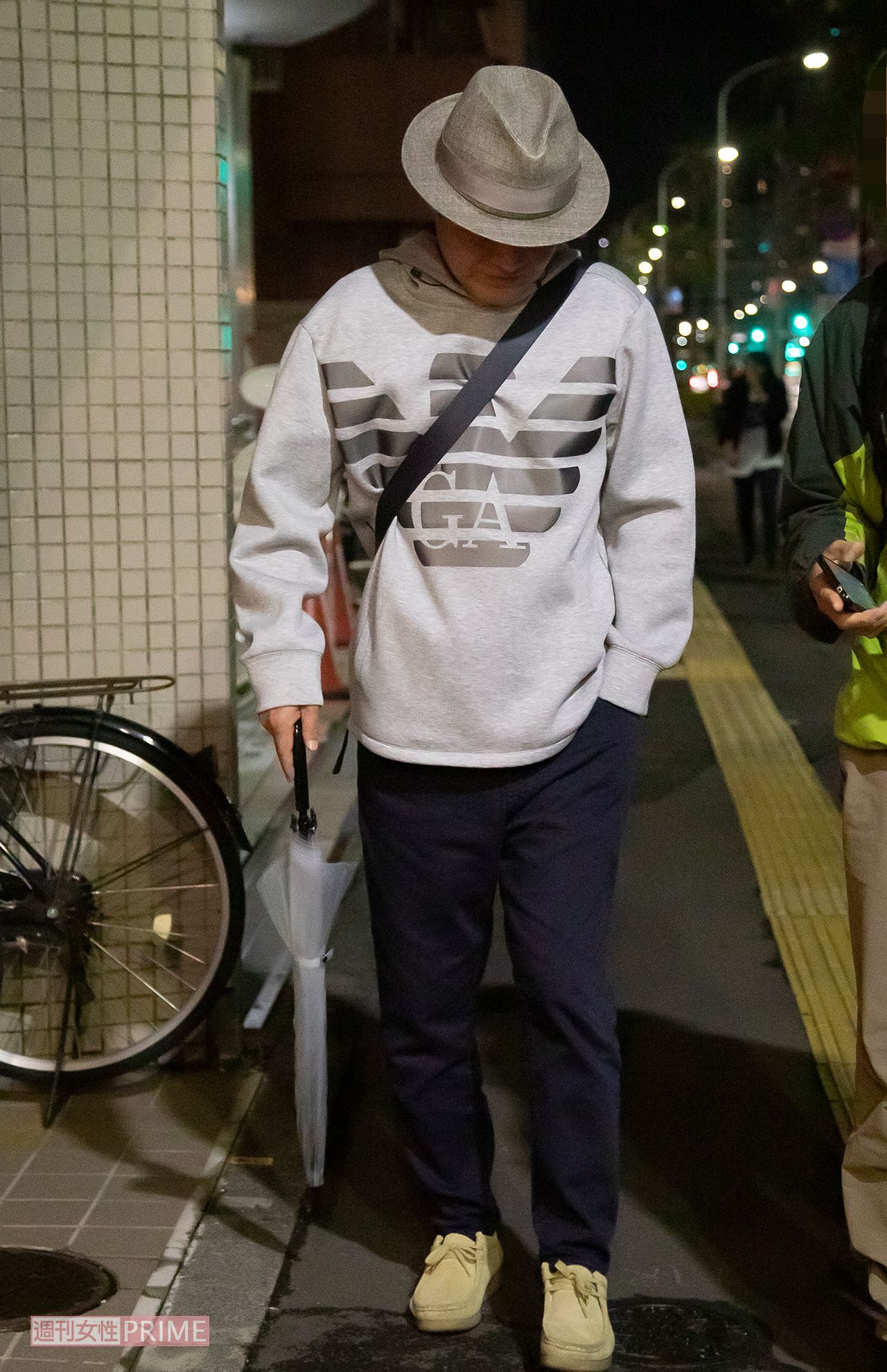 直撃を受けた飯島直子の夫・O氏は不倫について名言を避けた