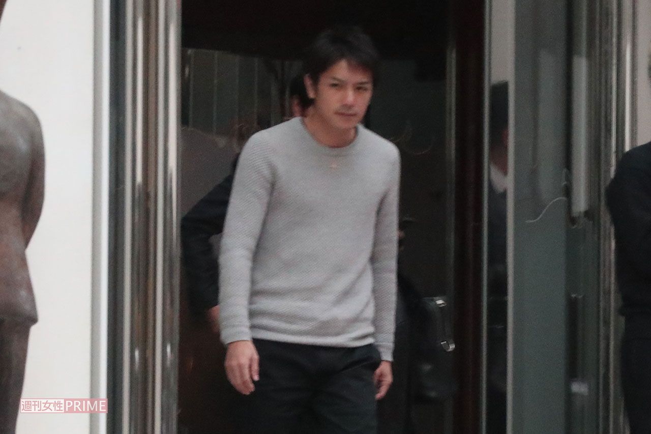 ジャニー社長の後継者とされる滝沢秀明。'17年1月、都内のレストランで