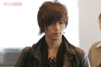 山下智久に飲酒騒動の女子高生が全面謝罪、亀梨和也との“11月復帰”計画への布石か