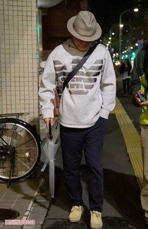 直撃を受けた飯島直子の夫・O氏は不倫について明言を避けた