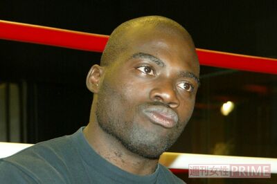 ボビー・オロゴン、友人が証言する “妻暴行” のきっかけは「歯科女医との浮気」だった