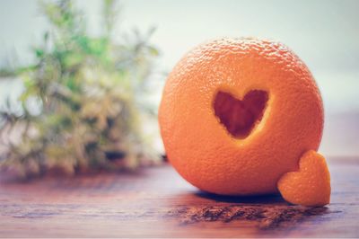 【心理診断】現実的に考えて！ 今あなたは恋愛を優先すべき？ それとも他のこと？