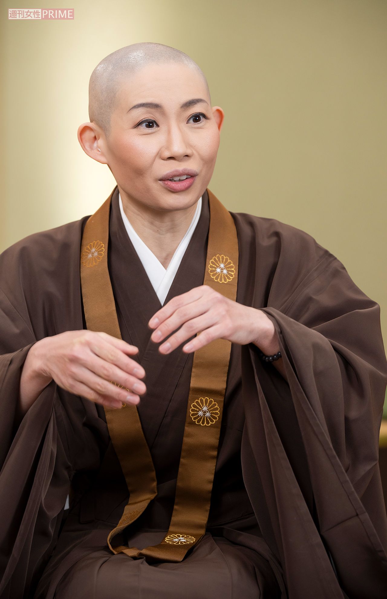 「住み込みで落語の修業をしていた当時は、日々、師匠に怒られていました。あまたある着物の中から、指定されたものをなかなか見つけられずに冷や汗をかいたり……。結局、その着物は数年前に師匠が手放していたんですけど（笑）」と振り返る