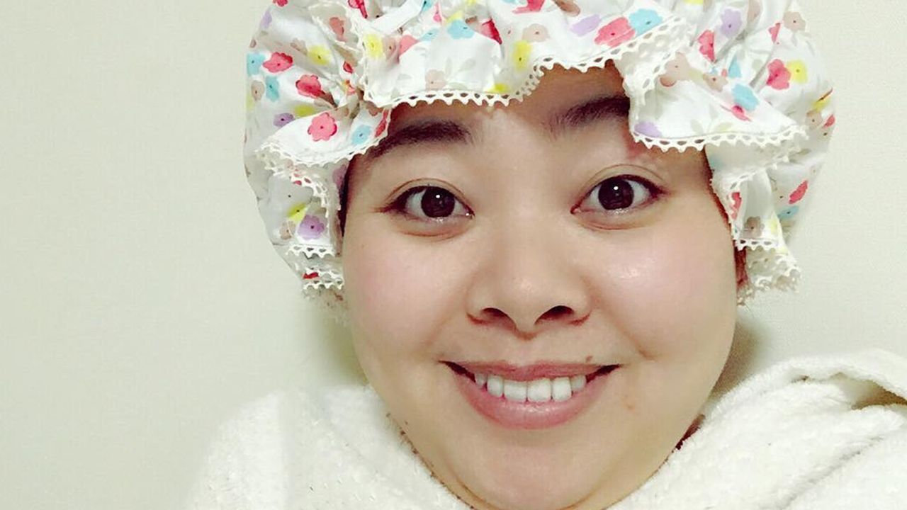 “すっぴんぴん”“お肌キレイですね！白くてつやつや！可愛い”