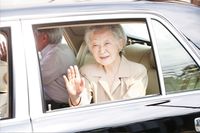 美智子さま、静養中にも関わらず100メートルの“急坂”を登られる