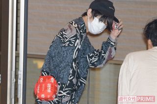 慣れたものなのか、直撃にも冷静に対応。頭を下げて去っていった