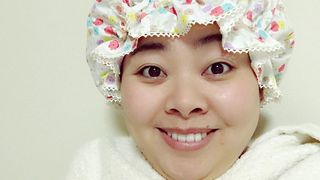 “すっぴんぴん”“お肌キレイですね！白くてつやつや！可愛い”