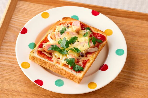 【朝】ピザトースト　撮影／KATOMI（STUDIOEYE）