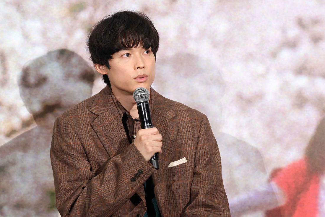 映画『秒速5センチメートル』で主演を務める松村北斗（映画公式Xより）