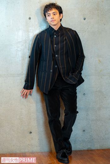 満島真之介　撮影／佐藤靖彦