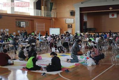 みなし仮設の人々が集える交流会では石井さんも作品を出品