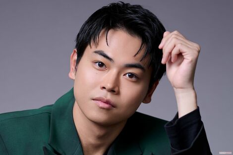 菅生新樹「自然体でいられるおじいちゃんに…」出演中のNHKドラマ『勿忘草の咲く町で~安曇野診療記~』に抱いた“意味”と描く将来像