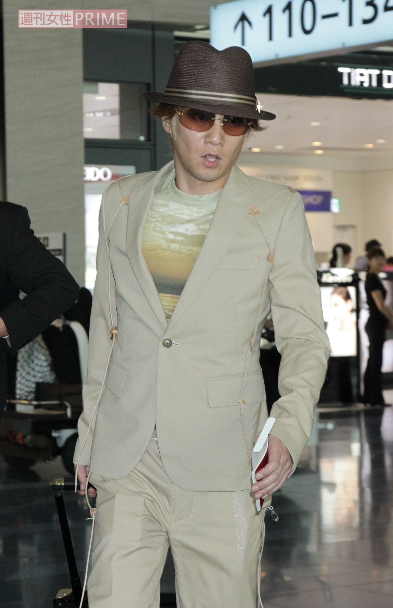 中居正広（2011年、羽田空港）