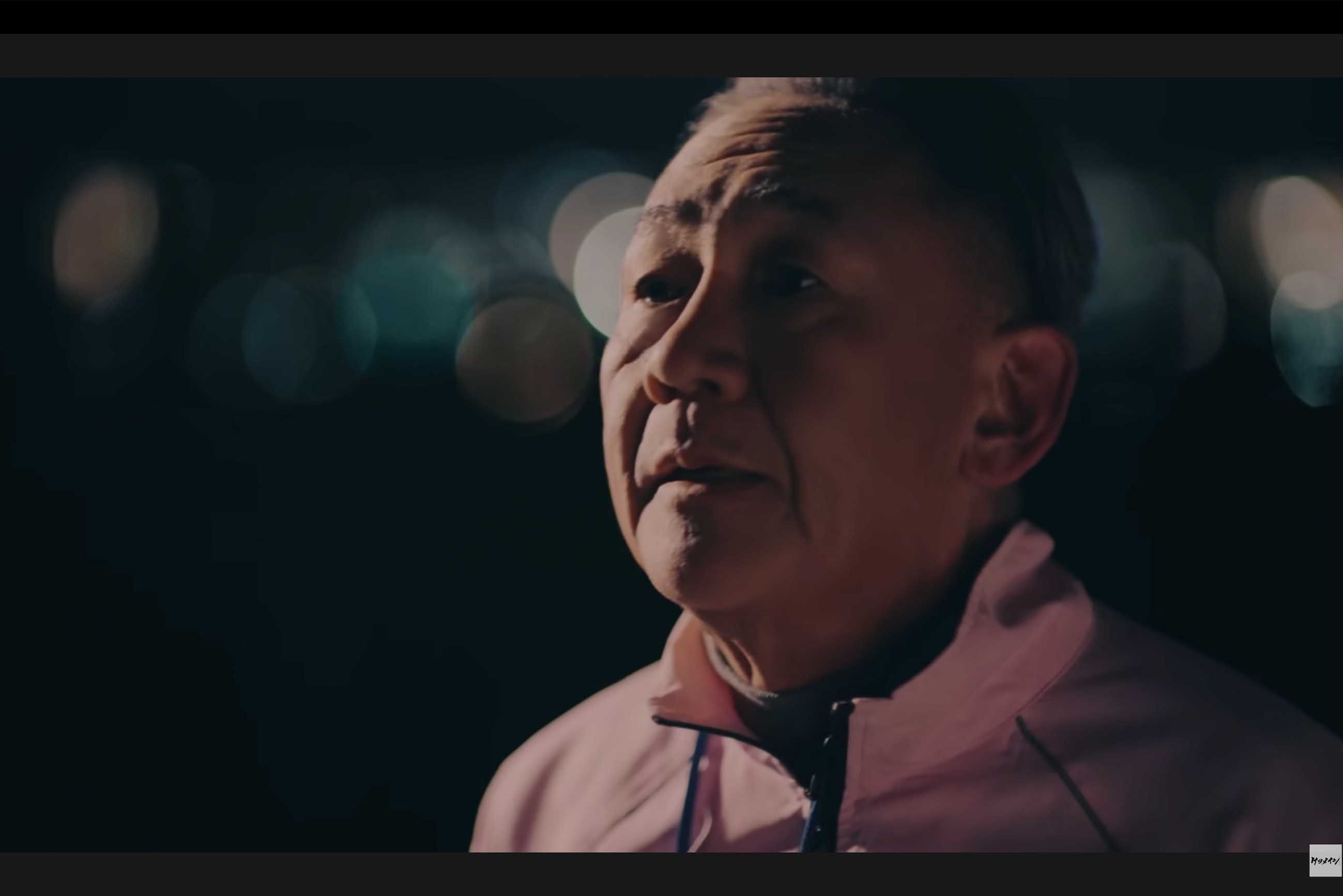 ケツメイシの『WeGO』MVに出演している林家正蔵（ケツメイシの公式YouTubeより）