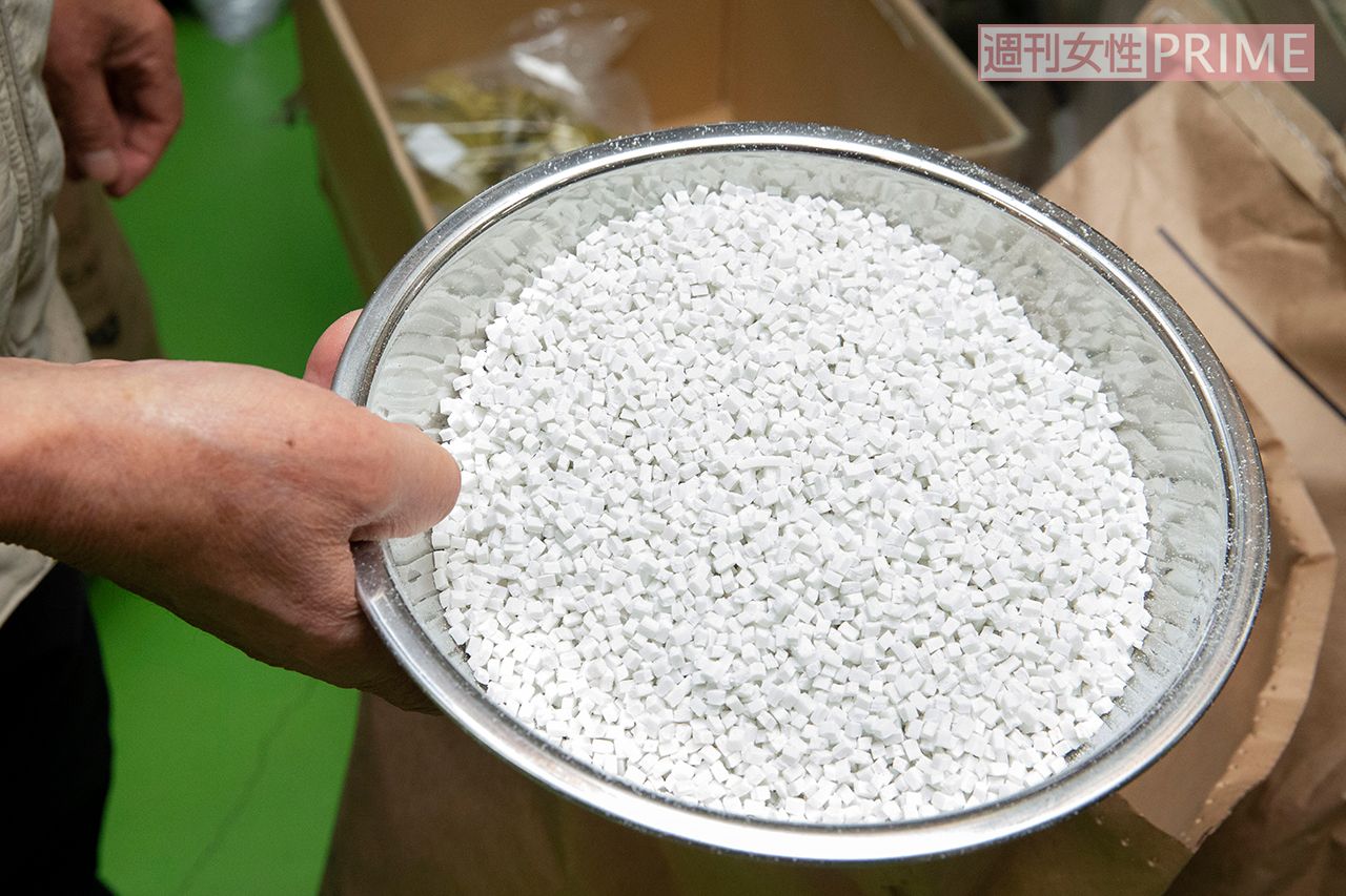 【おもしろ消しゴム(R)ができるまで】(1)材料のSBS樹脂