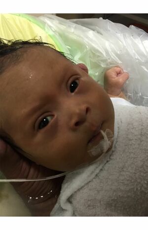 《10年前。不安でしかなかった第一子ダウン症出産。初めての子育て。何もかも初めてのこと。目まぐるしいほど色んなことが変化した10年でした》（美保さんのインスタグラムより）