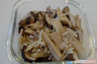 低糖質で糖質を分解するきのこが下腹にキク『きのこの塩麹漬け』