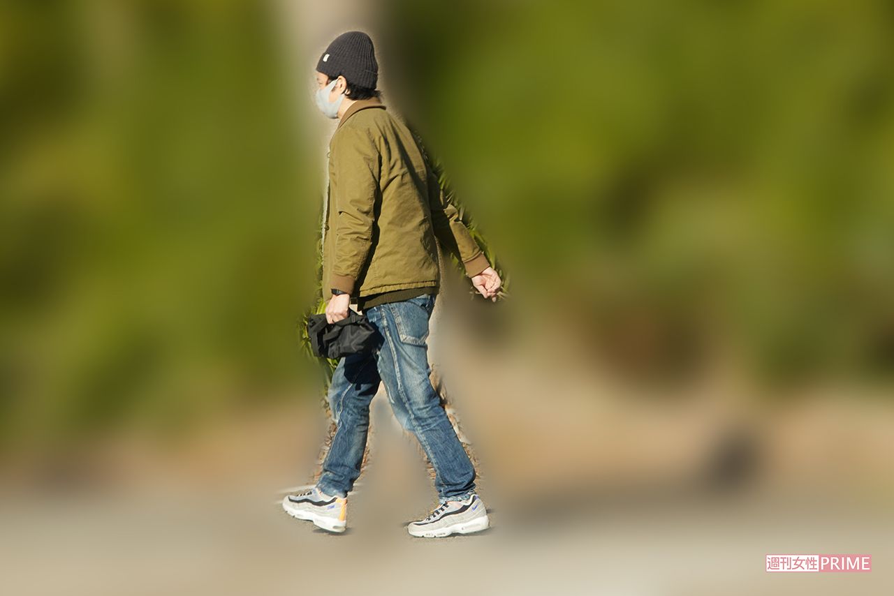 高級外国産SUVでやって来たアンジャッシュ渡部建