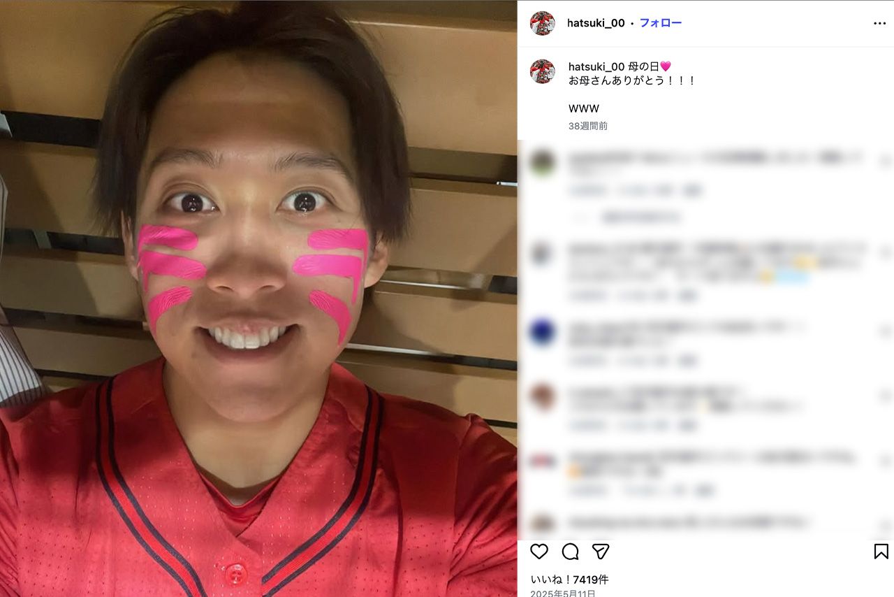 2025年5月11日、おどけた表情で母親に感謝を述べていた羽月隆太郎容疑者