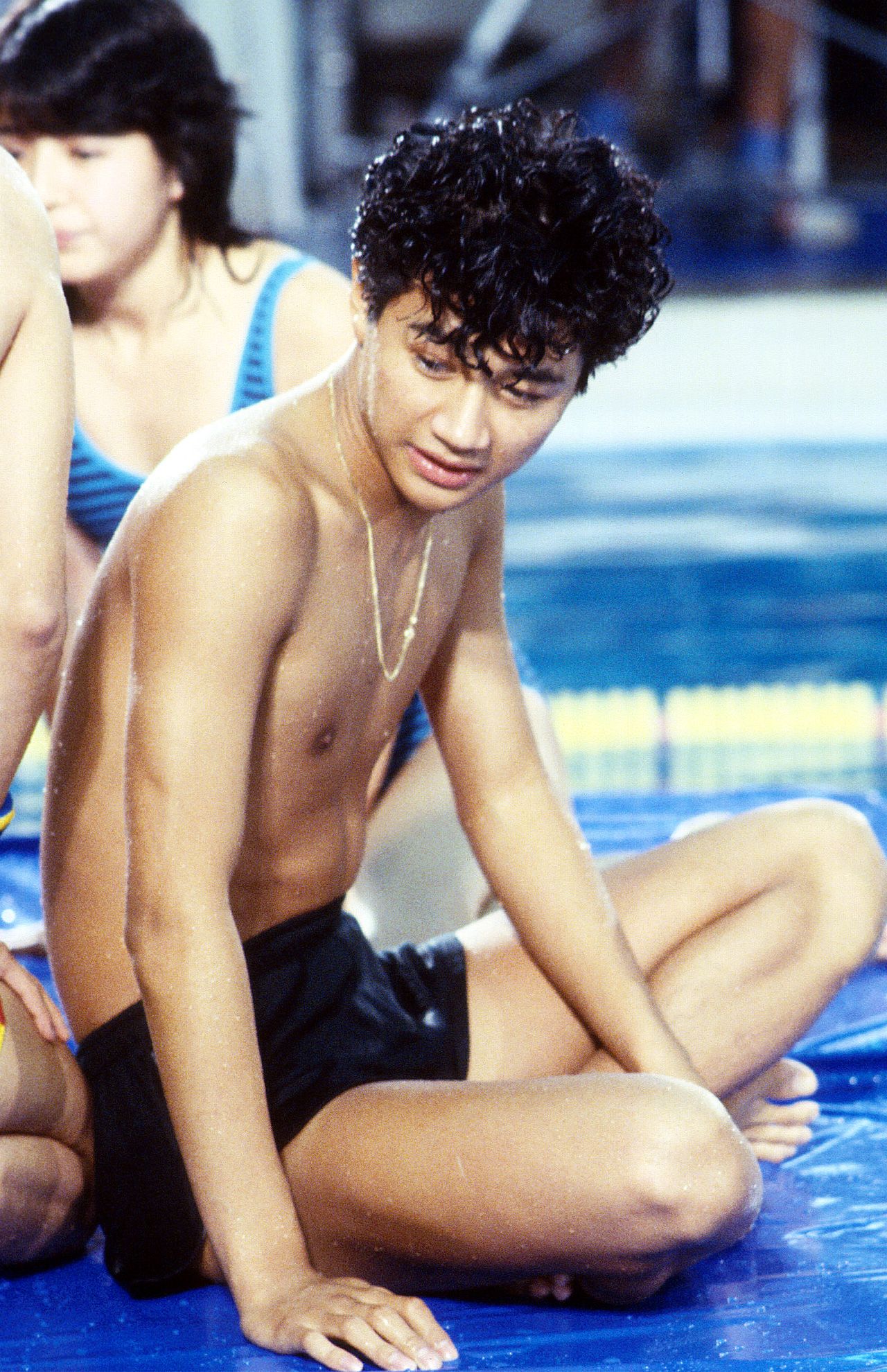 1980年代の『芸能人水泳大会』で活躍する近藤真彦